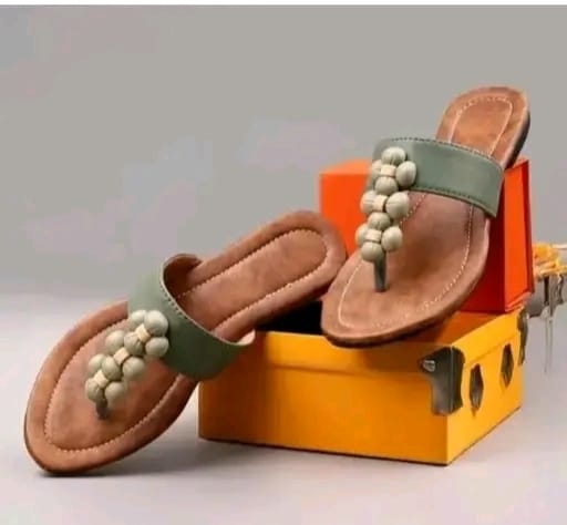 Women flats - Image 1