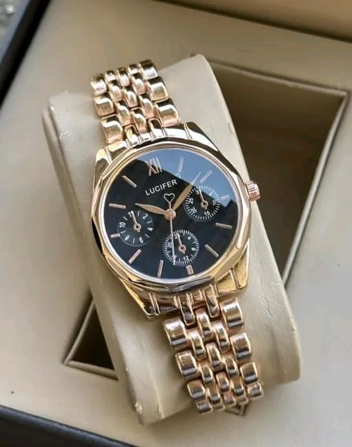 Women's Rose gold wrist watch - Image 1