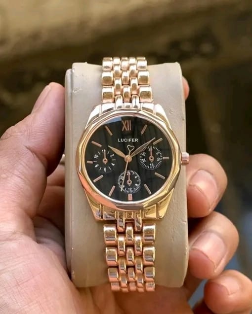 Women's Rose gold wrist watch - Image 3